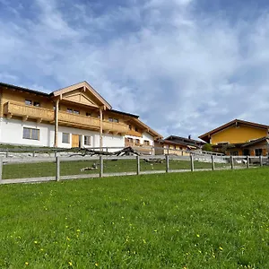 Gut Mitterlehen , Elsbethen Austria