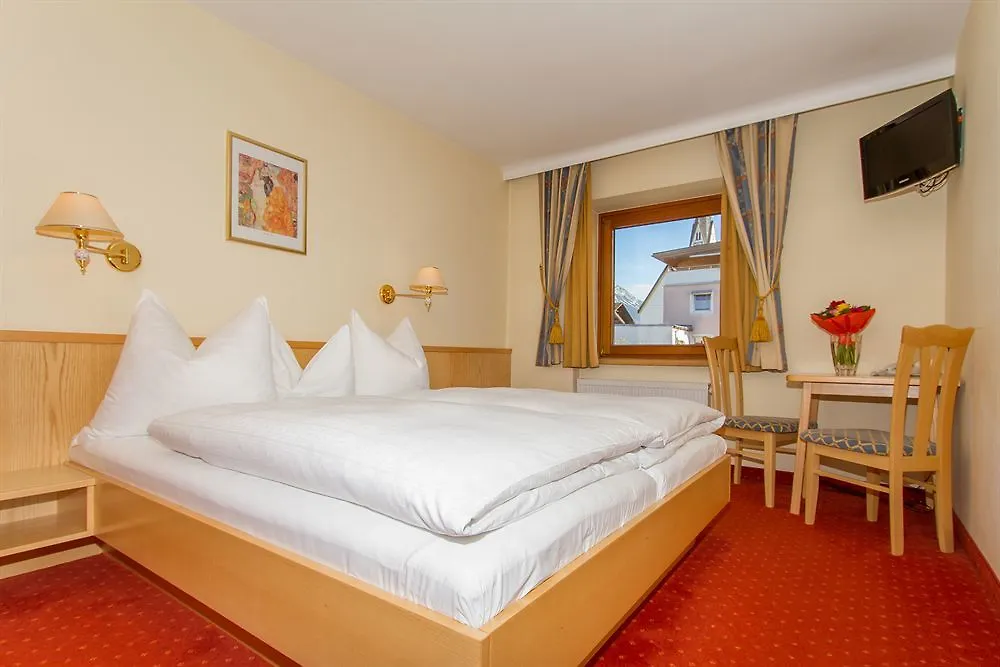 Hotel Huberhof Rum 3*,