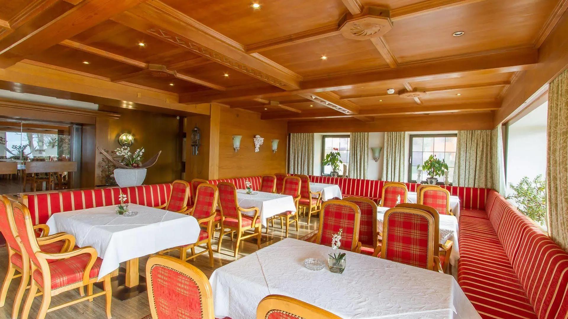 ***  Hotel Huberhof Rum Austria